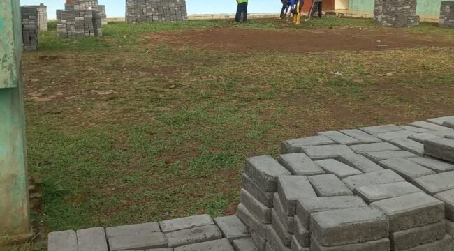 BRI Peduli Salurkan CSR Pavingisasi Halaman MDT Riyadlatul Uqul Pakembaran, Dukung Kenyamanan Santri