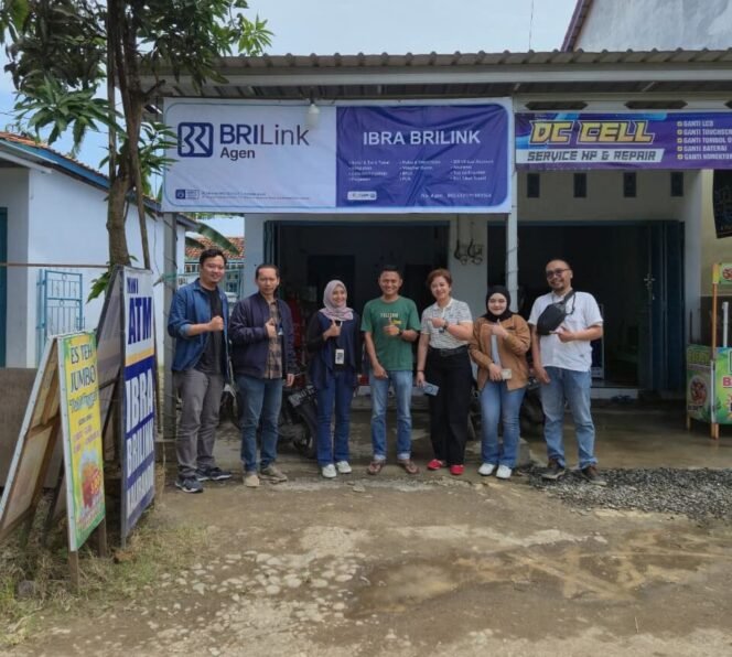 
					Kunjungi Agen BRILink Berprestasi, Aldila Savarela Nor Apresiasi Pencapaian Tertinggi Agen di Pemalang