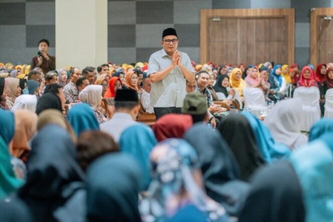 
					Wakil Ketua DPRD Provinsi Jawa Tengah, Mohammad Saleh mendampingi kunjungan kerja Menteri Kependudukan dan Pembangunan Keluarga/Kepala BKKBN, Wihaji di Kabupaten Purworejo, Kamis (18/6/2026).