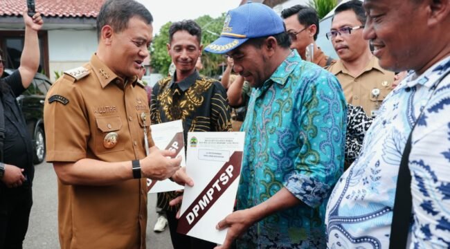 Gubernur Ahmad Luthfi Tegaskan Perizinan Kapal Nelayan Gratis, Minta Laporkan Jika Ada Pungutan