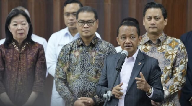 Menteri Energi dan Sumber Daya Mineral (ESDM), Bahlil Lahadalia, usai menghadiri rapat di Gedung DPR RI, Jakarta, Senin (29/6/2026).