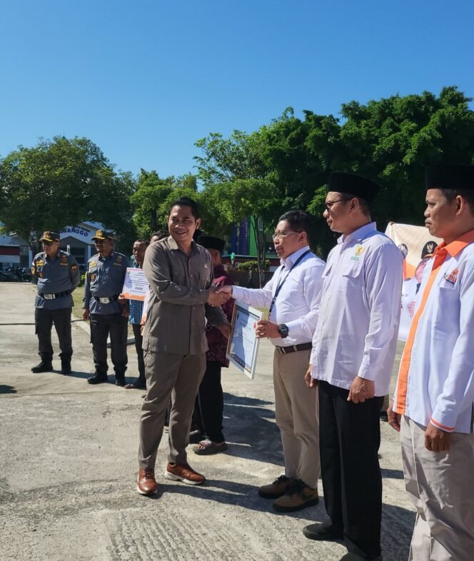 
					Hadiri Apel Gelar Pasukan Satlinmas, Aris Ismail Tekankan Pentingnya Pilkades Aman dan Damai