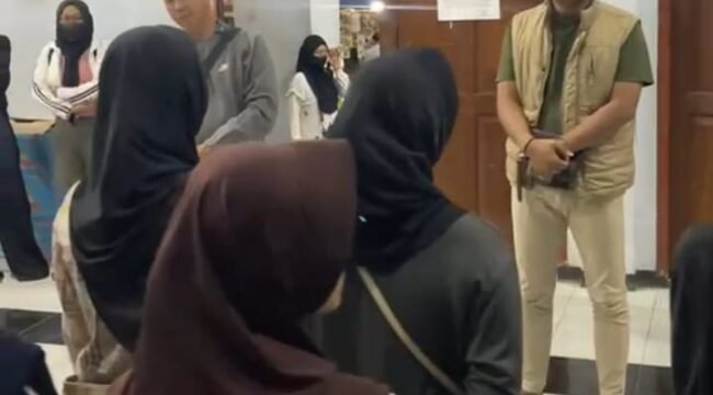 Ketua Umum Pengurus Kabupaten (Pengkab) Taekwondo Indonesia (TI) Pemalang, Fahmidh Dhuha, SM, MM Lepas Atlet Taekwondo Pemalang Ikuti Training Tour Yogyakarta