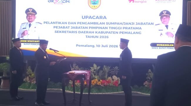 Bupati Anom Widiyantoro Lantik Bagus Sutopo sebagai Sekda Kabupaten Pemalang
