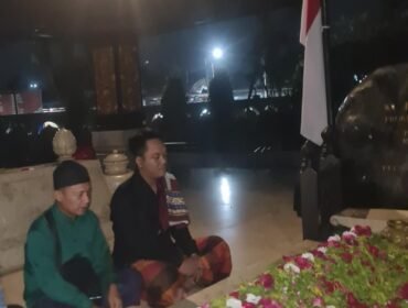 ​Aditya Padmanaba Ziarah ke Pusara Bung Karno, Teguhkan Semangat Persatuan dan Gotong Royong