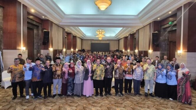 
					Forum Dekan Fakultas Sains dan Teknologi (FORDEK FST) PTKIN Tahun 2026 yang digelar di Hotel Novotel Semarang, 16–19 Juli 2026.