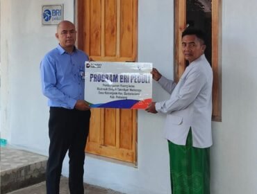 Penyerahan secara simbolis bantuan program tersebut dilakukan oleh Rahman Hakim selaku Supervisor Penunjang Operasional (SPO) BRI Cabang Pemalang kepada Kepala MDA Walisongo Desa Kebongede, Mustofa pada Senin (29/6/2026).