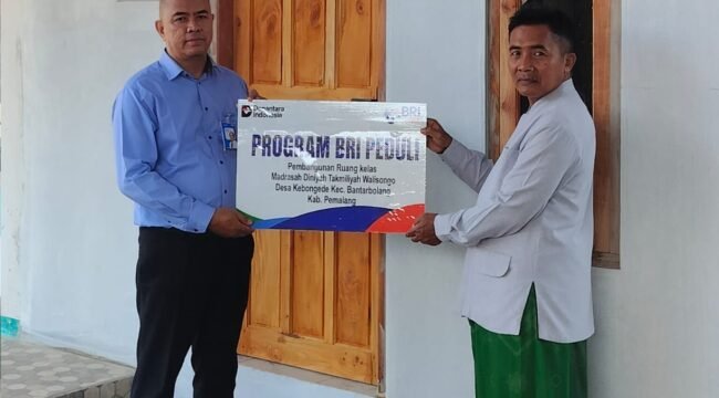 Penyerahan secara simbolis bantuan program tersebut dilakukan oleh Rahman Hakim selaku Supervisor Penunjang Operasional (SPO) BRI Cabang Pemalang kepada Kepala MDA Walisongo Desa Kebongede, Mustofa pada Senin (29/6/2026).
