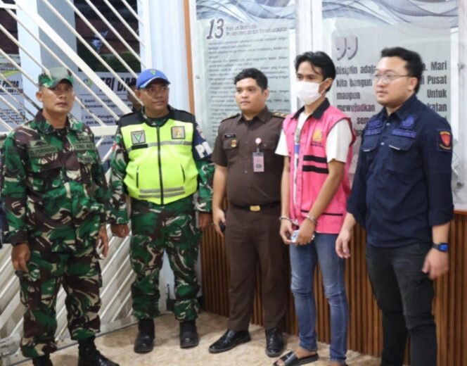 
					Kejari Pemalang Tahan Mantan Mantri Bank BUMN, Diduga Korupsi Dana Pelunasan KUR Rugikan Negara Rp749 Juta