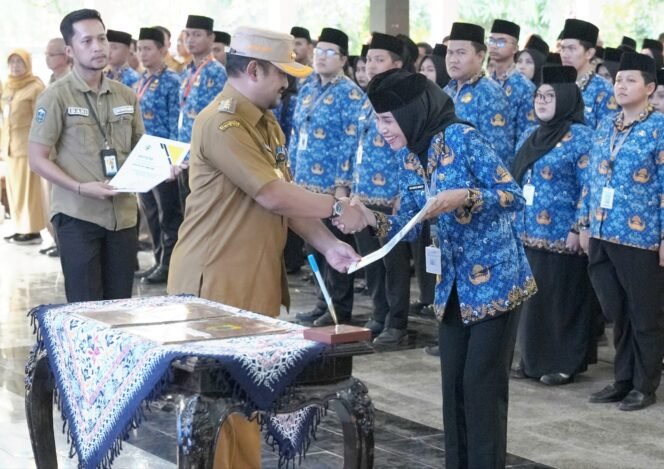 
					291 ASN Pemalang Dilantik, Bupati Anom Tekankan Integritas dan Pelayanan