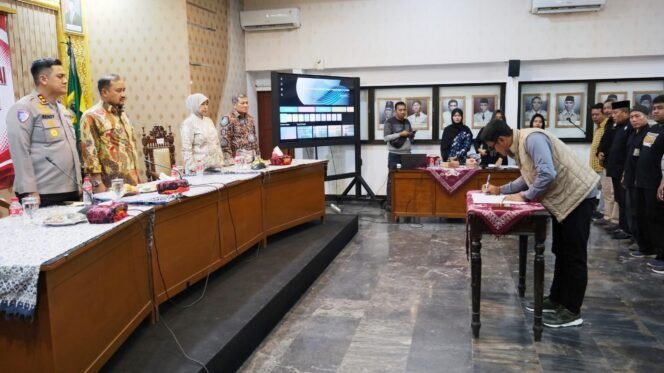 
					Jelang 1 Suro, Pemkab Pemalang dan 15 Perguruan Bela Diri Deklarasikan Damai