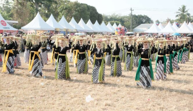 
					Kirab Budaya Slumpring Festival Cibuyur 2026, Dorong Pelestarian Tradisi dan Ekonomi Kreatif