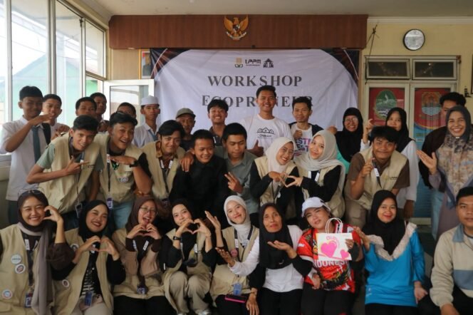 
					KKN UIN Sunan Kalijaga dan Ombah Indonesia Gelar Workshop Budidaya Maggot untuk Pengelolaan Sampah Berkelanjutan di Cirebon