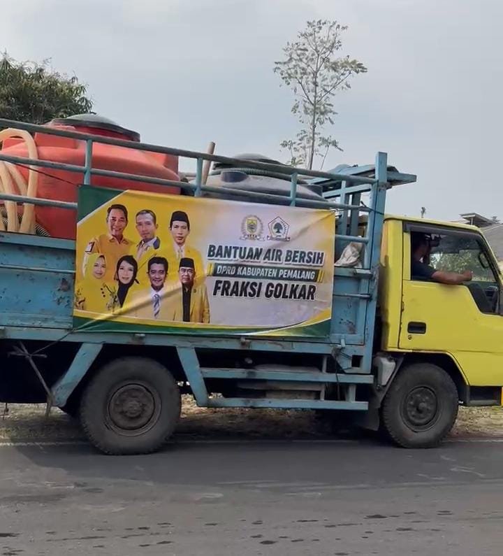 Fraksi Golkar DPRD Pemalang Salurkan Bantuan Air Bersih untuk Warga Terdampak Kekeringan di Pulosari
