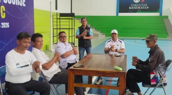 Ketua Umum Pengurus Provinsi Persatuan Tenis Meja Seluruh Indonesia (PTMSI) Jawa Tengah, Brigjen Pol (Purn.) Drs. Lukas Arry Dwiko Utomo, melakukan survei venue cabang olahraga (cabor) tenis meja di GOR Satria Udinus, Semarang, pada Rabu (5/8/2026 )