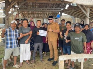 Anggota DPRD Pemalang Fahmidh Dhuha Salurkan Bantuan MCK Rp4 Juta untuk Wisata Susukan Danasari
