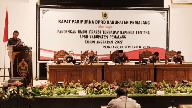 
					DPRD Pemalang Terima Pandangan Fraksi atas Raperda APBD 2027