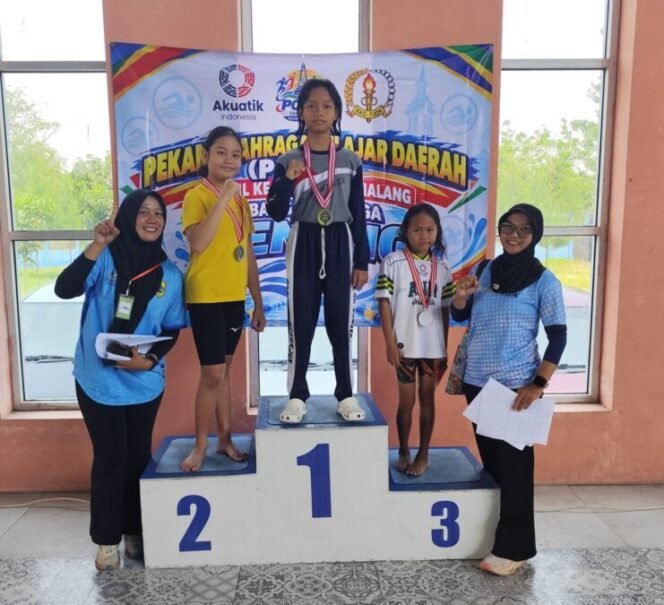 
					Bangga! Ikna Rania Azzahra Bersinar di Kejuaraan Renang Kecamatan Pemalang, Borong Tiga Gelar Juara