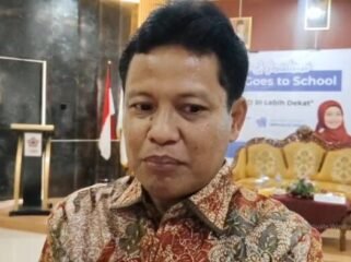 Dr. H. Abdul Kholik, S.H., M.Si.,