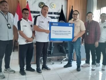 Penyerahan bantuan ini dilakukan secara simbolis oleh Mochamad Bayu Ardhika pemimpin cabang BRI KC Pemalang, Kurniawan Tulus Nugroho, pemimpin cabang PT Bringin karya sejahtera selaku vendor pelaksana kepada Kepala rutan kelas II B Peamalng, Nur Febrianto, pada Kamis 16 Oktober 2026.
