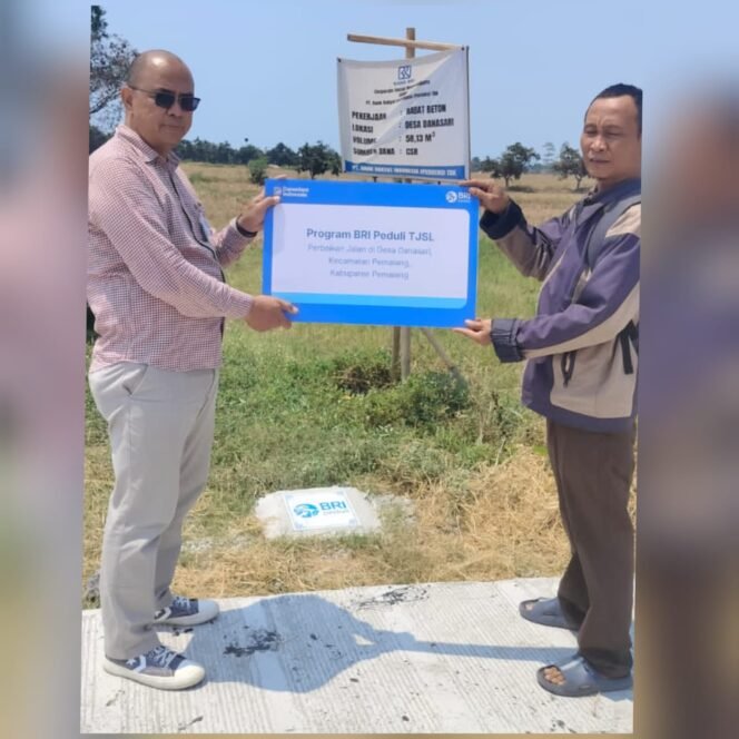 
					Penyerahan bantuan ini dilakukan secara simbolis, oleh Rahman Hakim, Supervisor Penunjang Operasional BRI Cabang Pemalang, kepada Kasi Kesra Desa Danasari, Joko Lesmono pada Kamis, 8 Oktober 2026.