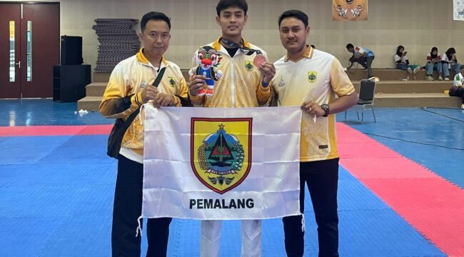 Atlet taekwondo Kabupaten Pemalang, Muhammad Indaka,yang juga adik dari Ketua Umum Pengurus Kabupaten (Pengkab) Taekwondo Indonesia (TI) Pemalang, Fahmidh Dhuha, SM., MM berjuang mengharumkan nama daerah dalam ajang Pekan Olahraga Provinsi (Porprov) XVII Jawa Tengah