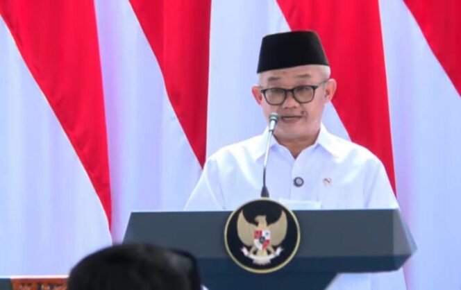 
					Menteri Pendidikan Dasar dan Menengah (Mendikdasmen), Prof. Dr. Abdul Mu'ti, M.Ed.